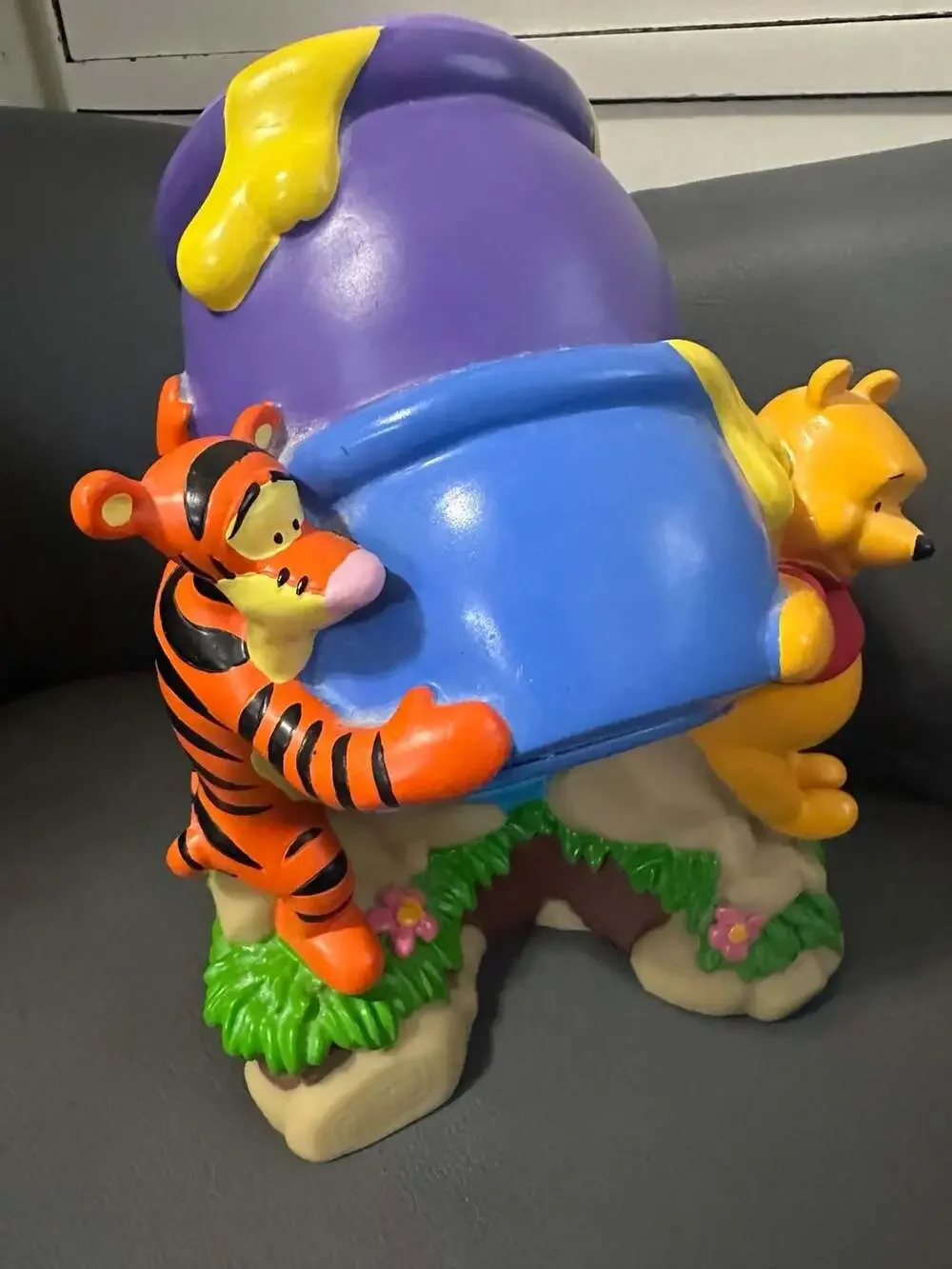 Vintage 2002 Disney Winnie the Pooh and Tigger Honey Dixie Cup Dispenser Bath